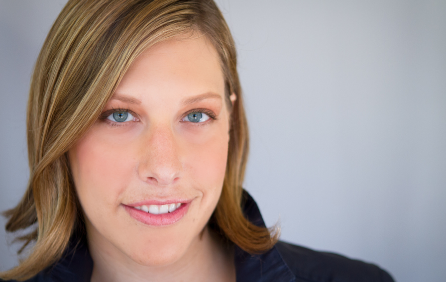 Julie Marcus Signs With Harris Management
