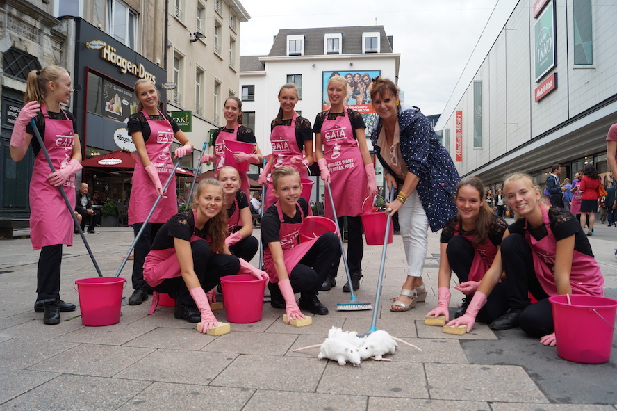 GAIA op tournee met Loes Van den Heuvel tegen dierenleed in het labo