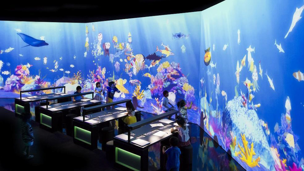 Future World con proyectores Panasonic. Crédito Foto: teamLab