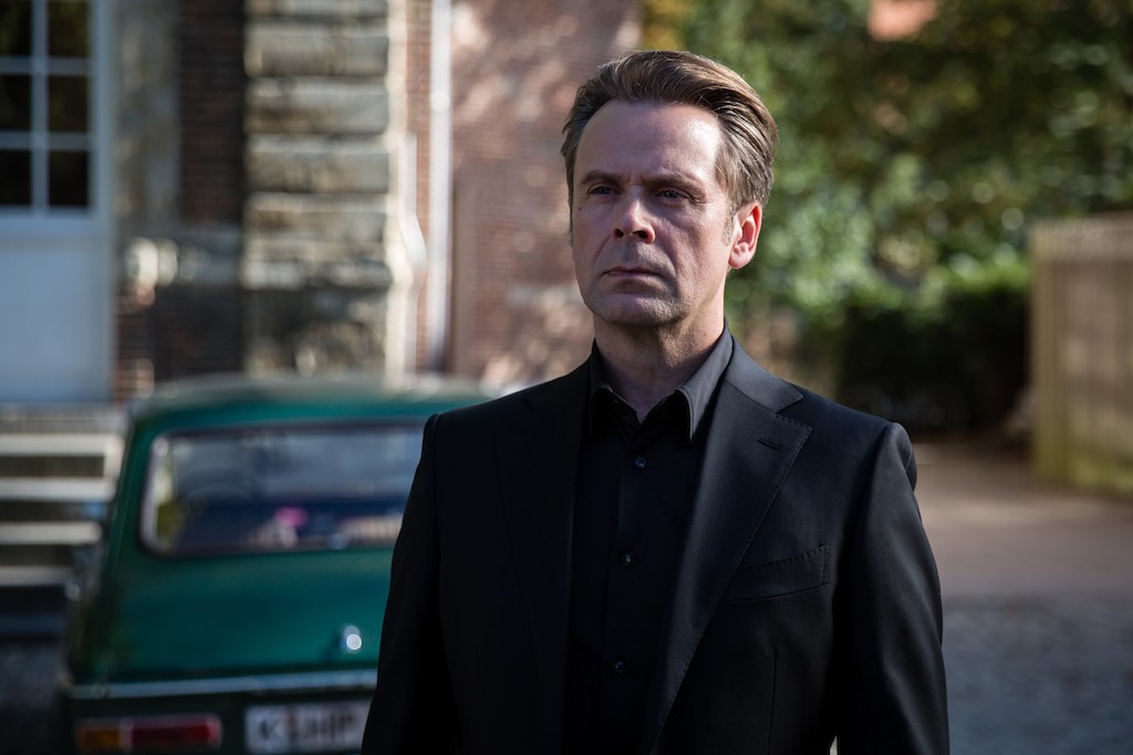 Matthias Matschke als Professor Jasper “T.”