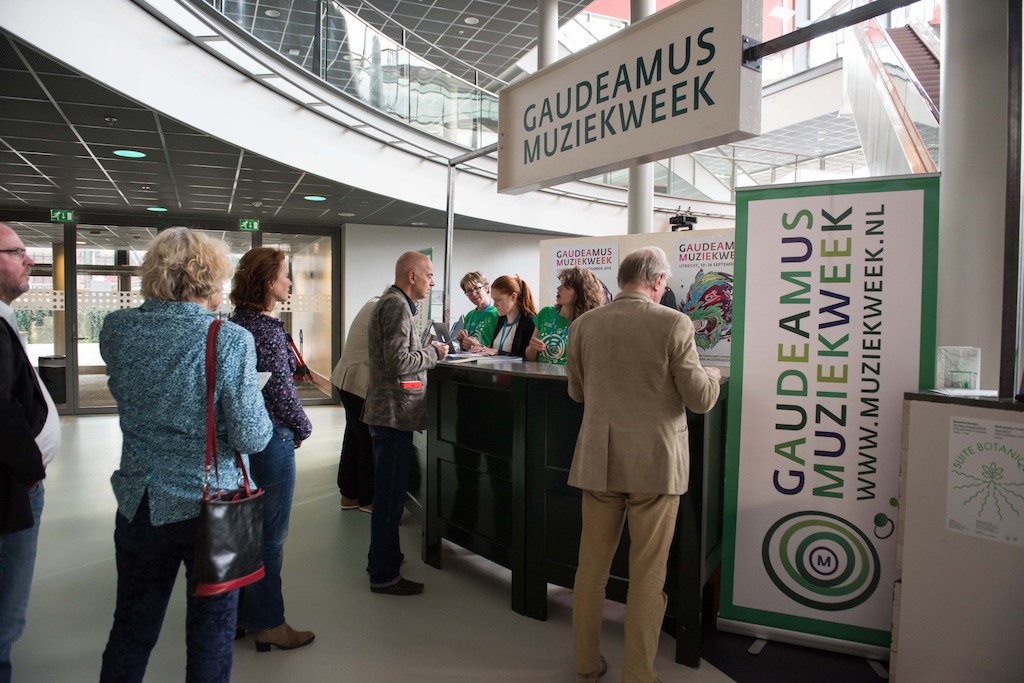 Festivalbalie in TivoliVredenburg (c) Anna van Kooij