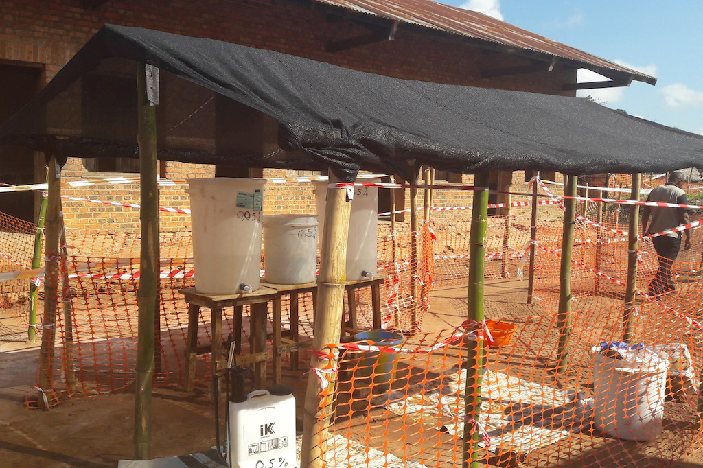 One of the two Ebola treatment centers setup by MSF in Likati area. Because of the little number of cases as well as the logistical difficulty of bringing in supply in this remote region, it was preferable to setup small structures rather than the large structures that were needed in the big West Africa outbreak of 2014-2015. Photographer: MSF Staff