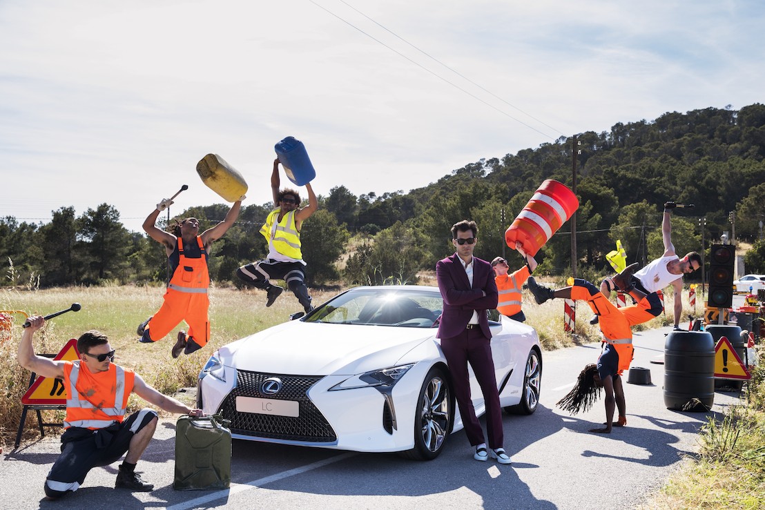 LEXUS EN MARK RONSON NODIGEN FANS UIT OM HUN EIGEN TRACK TE MAKEN VOOR DE ULTIEME ‘LC DRIVING EXPERIENCE’