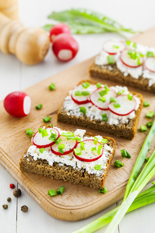 (c) Shutterstock