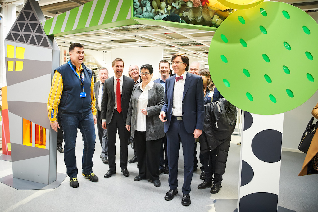 Petr Pokorny winkeldirecteur van IKEA Mons <br/>Schepen van economische ontwikkeling Nicolas Martin<br/>CEO IKEA België Catherine Bendayan<br/>Property Manager IKEA België Koenraad Van Nieuwenburg <br/>Minister van Staat en Burgemeester van Mons Elio Di Rupo <br/>© David Plas