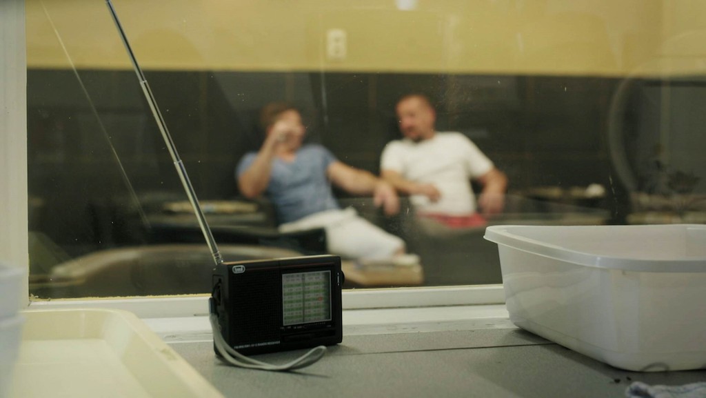 Radio Gaga in de gevangenis - (c) De chinezen