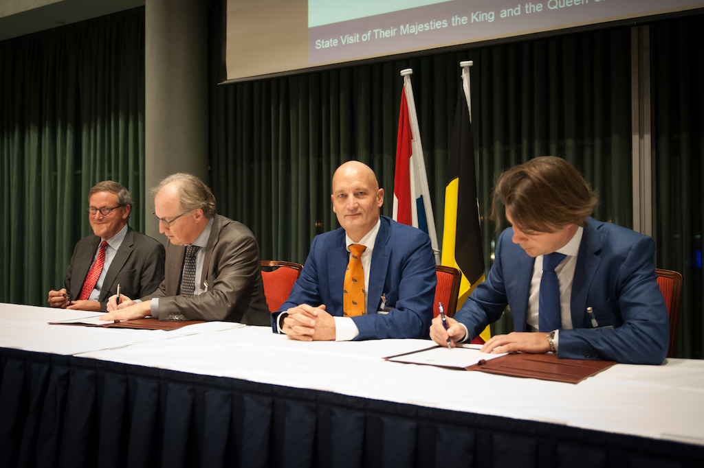 Officiële ondertekening