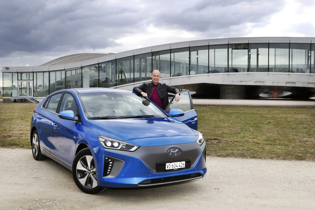 Bertrand Piccard & IONIQ Electric