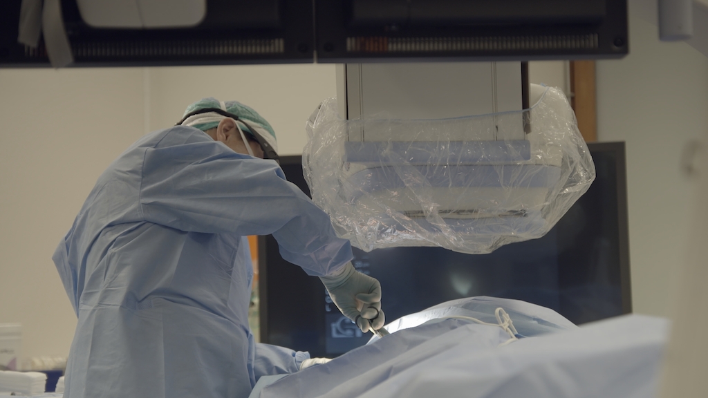 Panorama - De dokter is op - (c) VRT