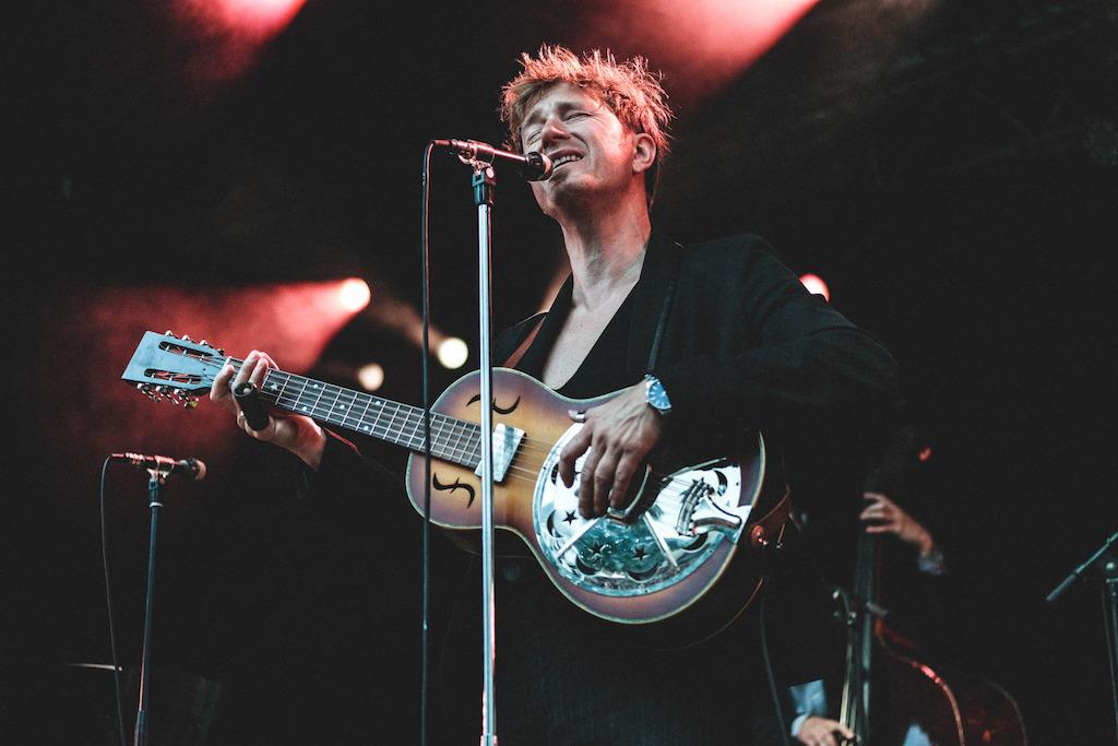 Stef Kamil Carlens @M-IDZOMER<br/>Foto (c) Andrew Snowball