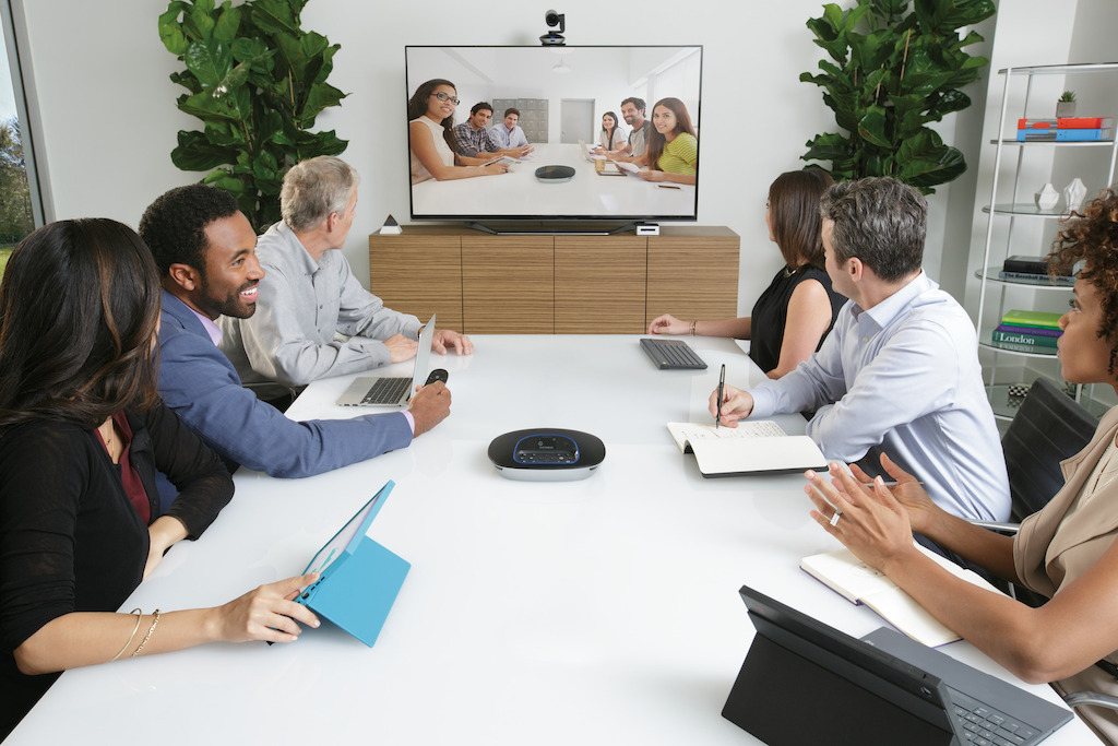 Logitech GROUP
