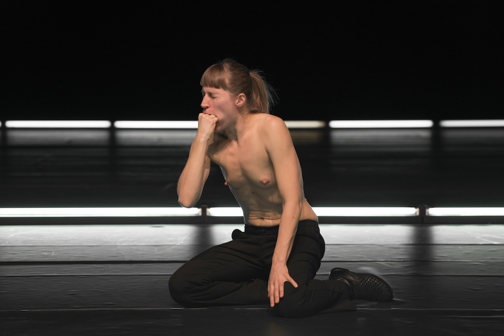 Mette Ingvartsen - 21 Pornographies / WoWmen - 9>10/03 © Marc Domage