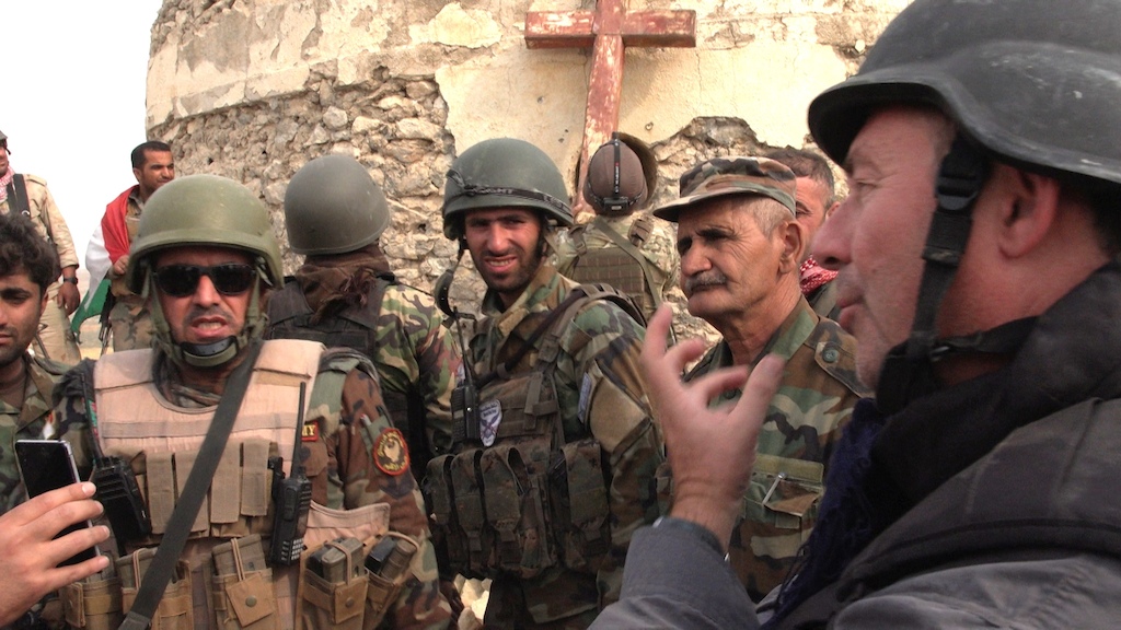 IS in het vizier - Afl 2 : Rudi Vranckx met Koerdische Peshmerga - (c) VRT