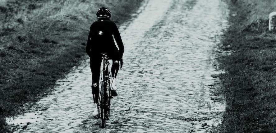 DE MONUMENTEN: een must-read voor elke wielerfan