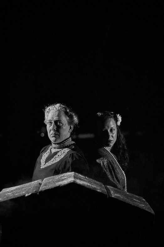 Ghost Tours (Chris Bartelski)