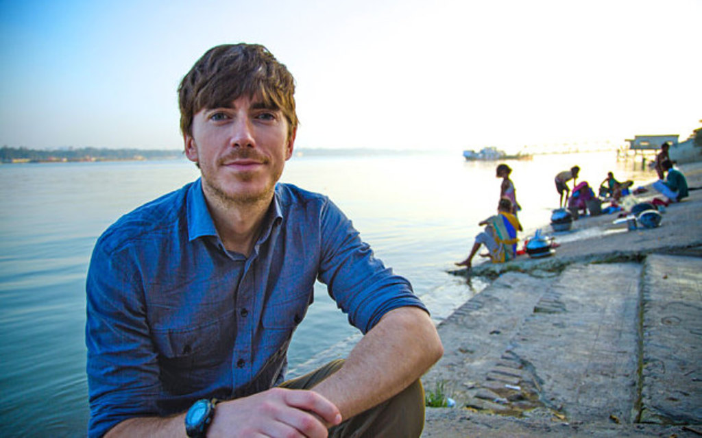 Simon Reeve's Sacred Rivers - De Ganges - (c) BBC