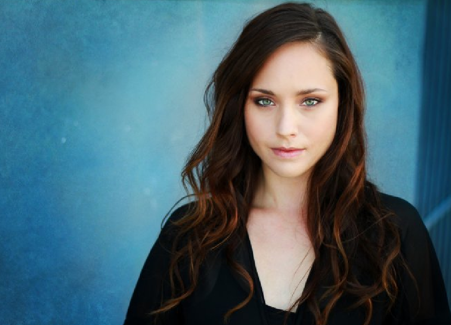 Sarah Stunt Secures Theatrical Representation With The Polygon Group