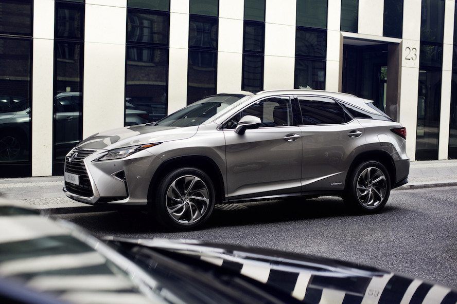 VERKOOPSTART VAN DE GLOEDNIEUWE LEXUS RX: HET AFTELLEN IS BEGONNEN.