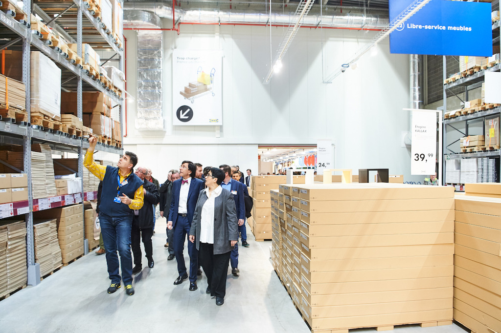 Petr Pokorny winkeldirecteur van IKEA Mons <br/>Minister van Staat en Burgemeester van Mons Elio Di Rupo <br/>CEO IKEA België Catherine Bendayan<br/>© David Plas