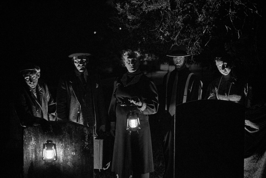 Ghost Tours (Chris Bartelski)