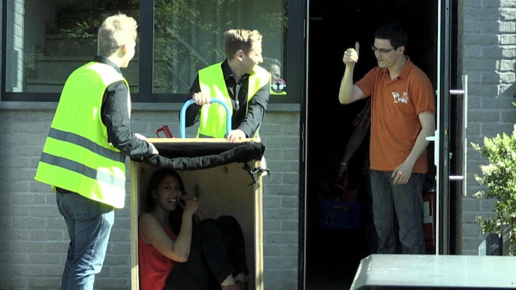 6. Vijf keer op de foto met Danira <br/>Sorry voor alles (c) VRT