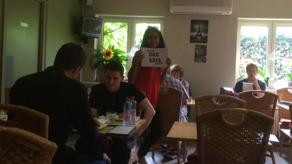6. Vijf keer op de foto met Danira <br/>Sorry voor alles (c) VRT