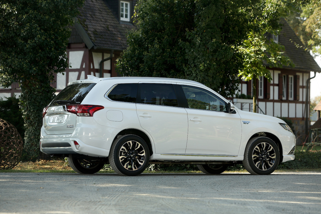 Outlander PHEV MY2017