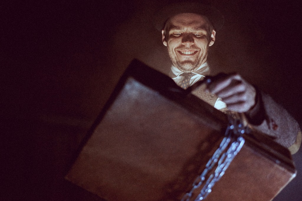 Ghost Tours (Chris Bartelski)