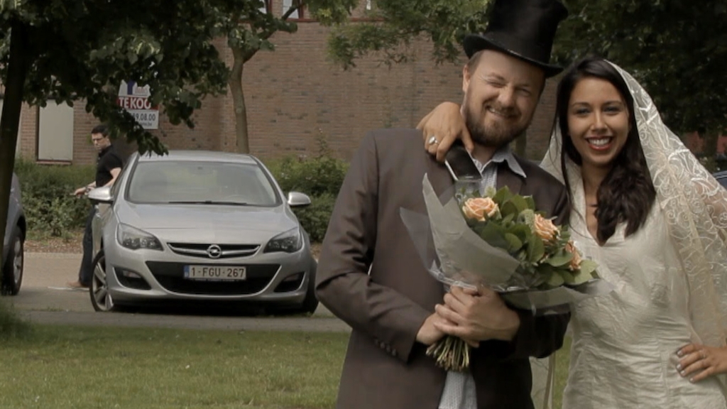 6. Vijf keer op de foto met Danira <br/>Sorry voor alles (c) VRT