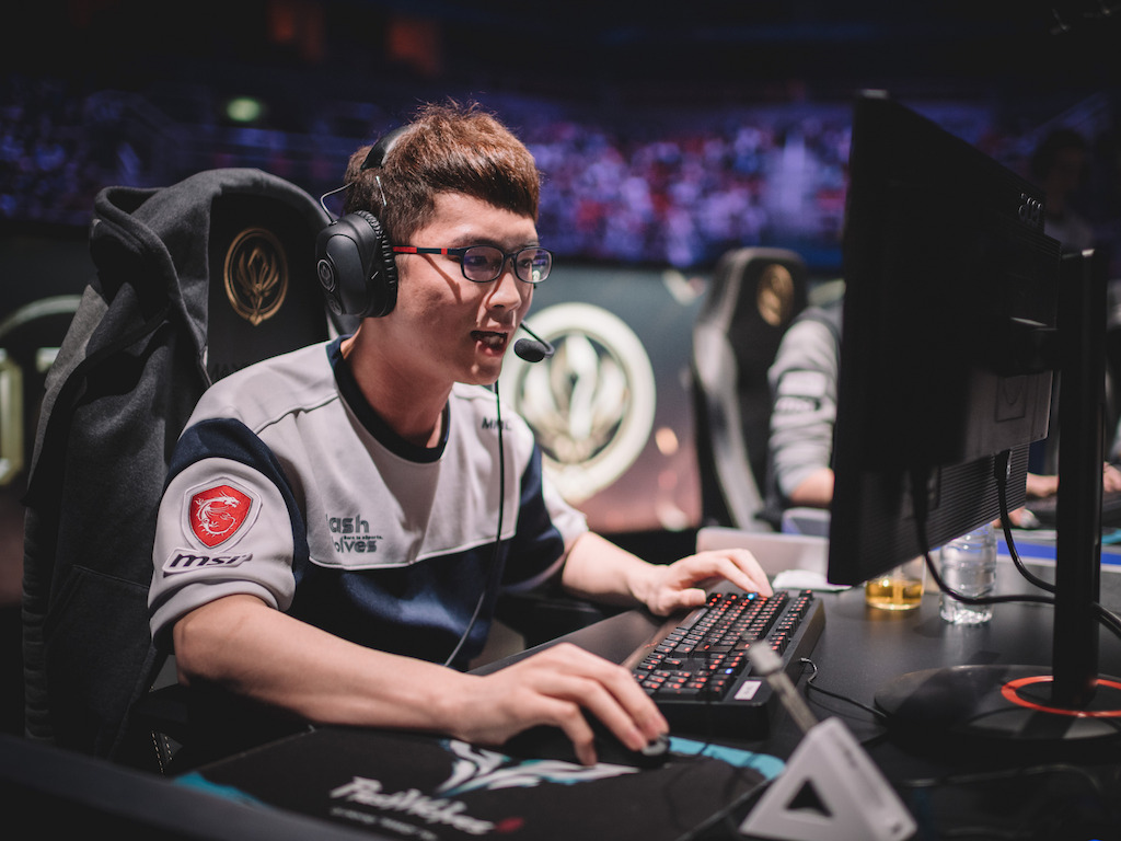 MMD, carrilero superior Flash Wolves