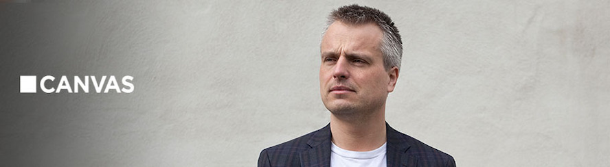Thomas Vanderveken praat met Joris Luyendijk