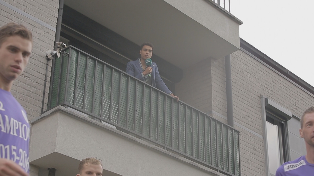 8. Een echte stadsderby in je tuin<br/>Sorry voor alles (c) VRT