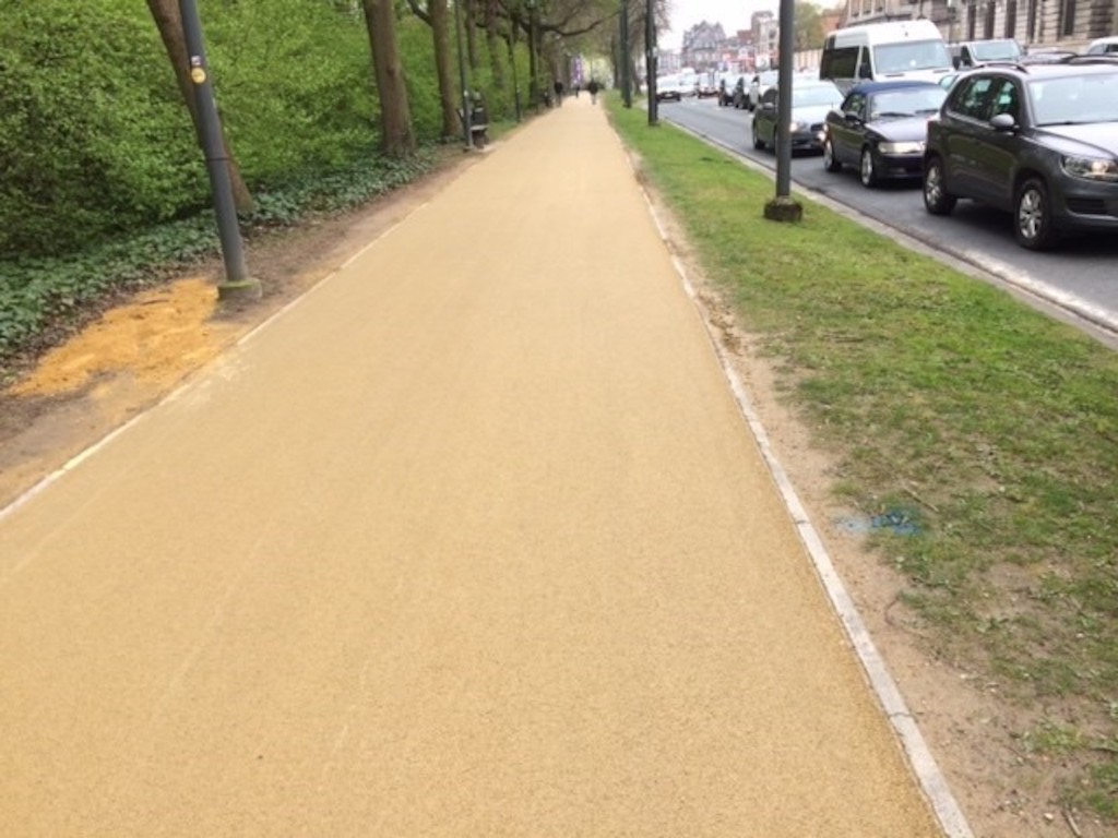 Piste cyclable le long du Campus de la VUB (Bvd Général Jacques)
