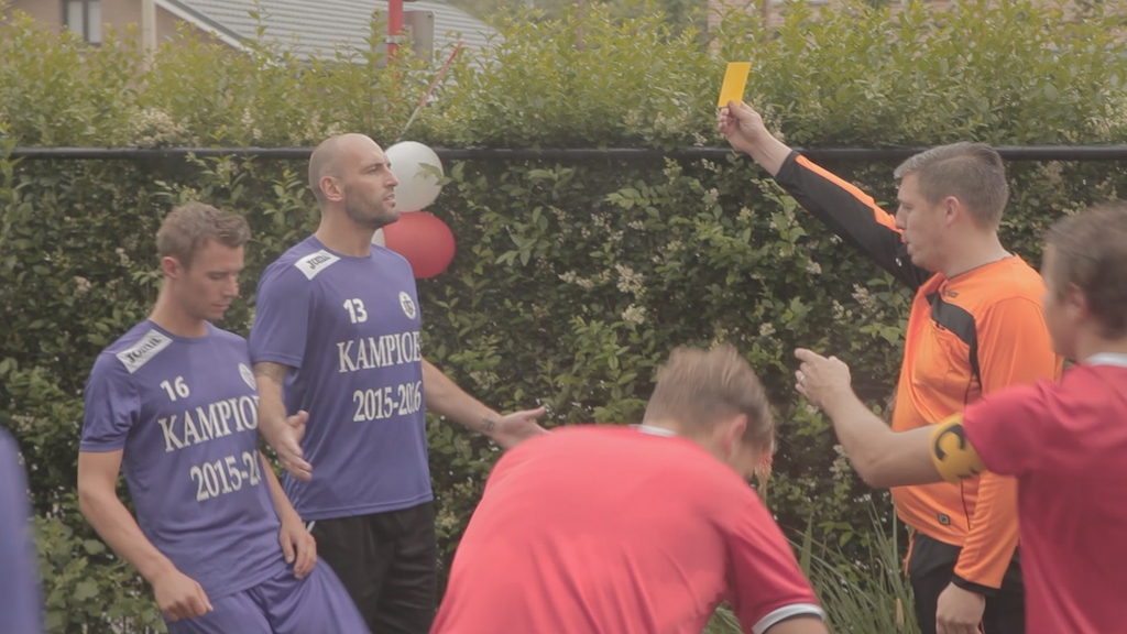 8. Een echte stadsderby in je tuin<br/>Sorry voor alles (c) VRT