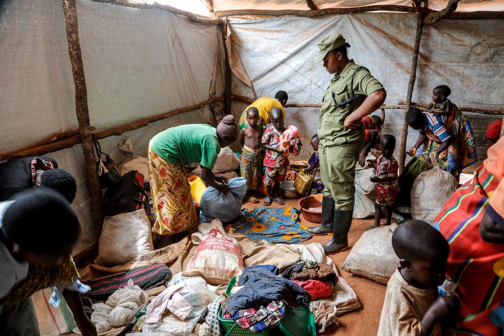 More than 300 people arrive each day in Nduta camp, originally designed for 50,000 people but now hosting over 65,000. Photographer: Louise Annaud/MSF
