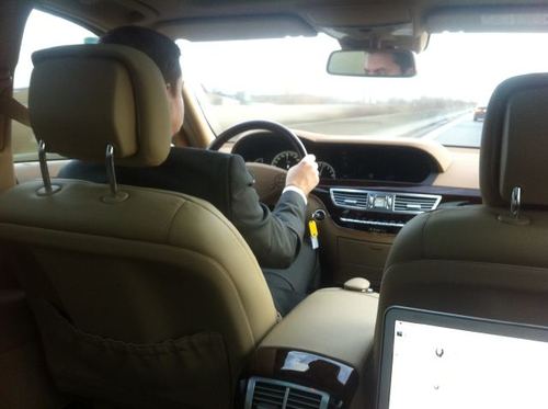@janterman de volgende dag naar het werk in stijl met een Mercedes-Benz S-Klasse