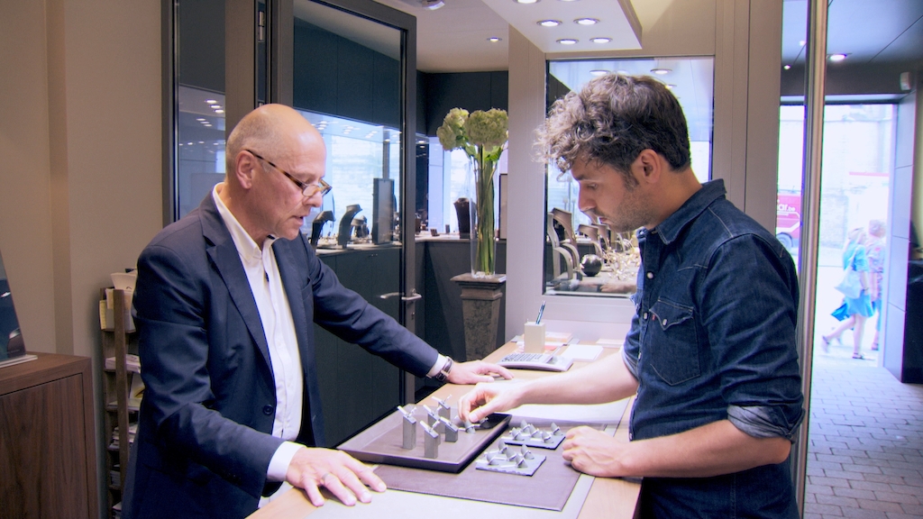 Een doe-het-zelf-diamanten ring<br/>Voor hetzelfde geld (c) VRT