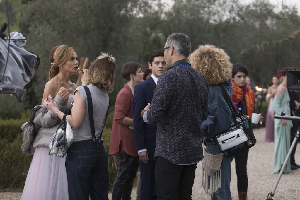 Hans Herbots op de set van Riviera met Lena Olin en Iwan Rheon<br/>(c) Sky UK Limited