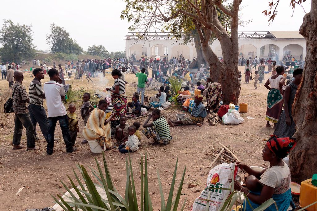 Around 21,000 people have sought safety in Kalémie town, and those who have no relatives or friends to help them are sheltering in overcrowded school compounds. Photographer: Stéphane Reynier de Montlaux/MSF