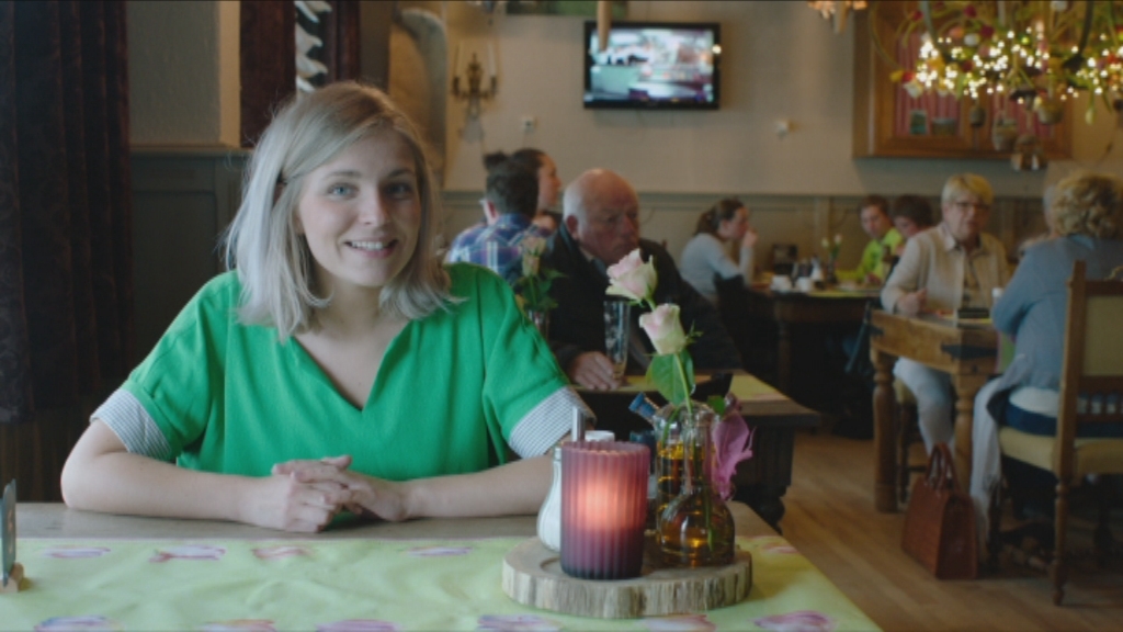 Te goedkoop om waar te zijn met Julie Van den Steen<br/>1000 zonnen (c) VRT