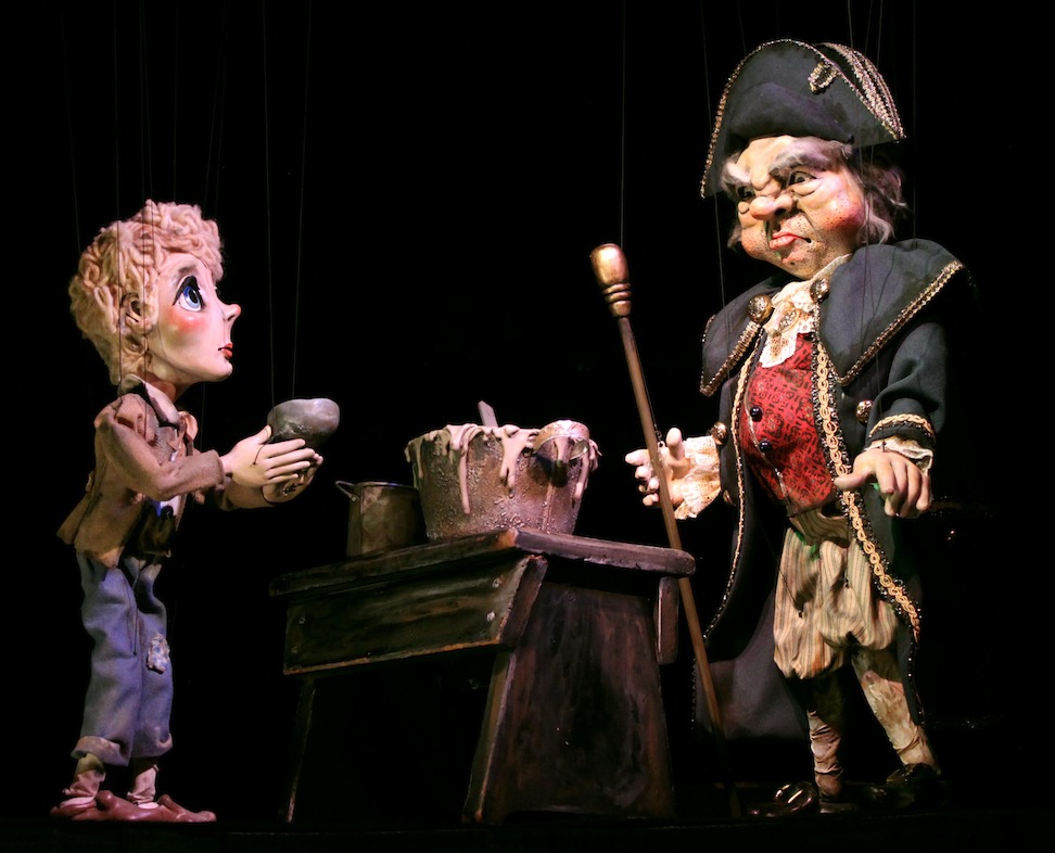 Oliver and Bumble (Photo Credit: Simpich Marionettes)