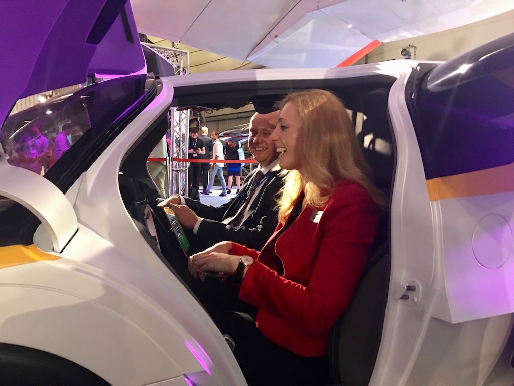 Margaret Basic (Boeing Horizonx) a Doug MacAndrew v AeroMobile