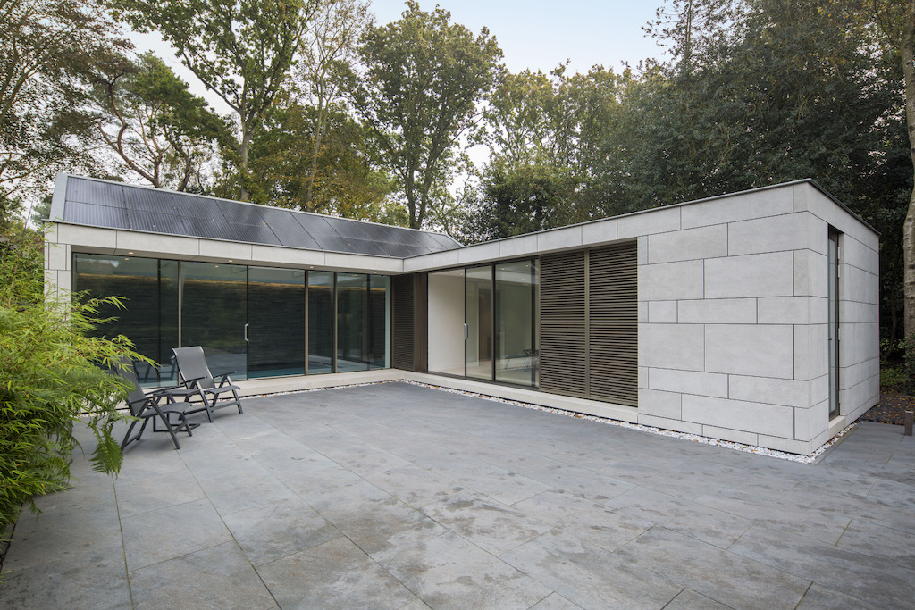 Poolhouse