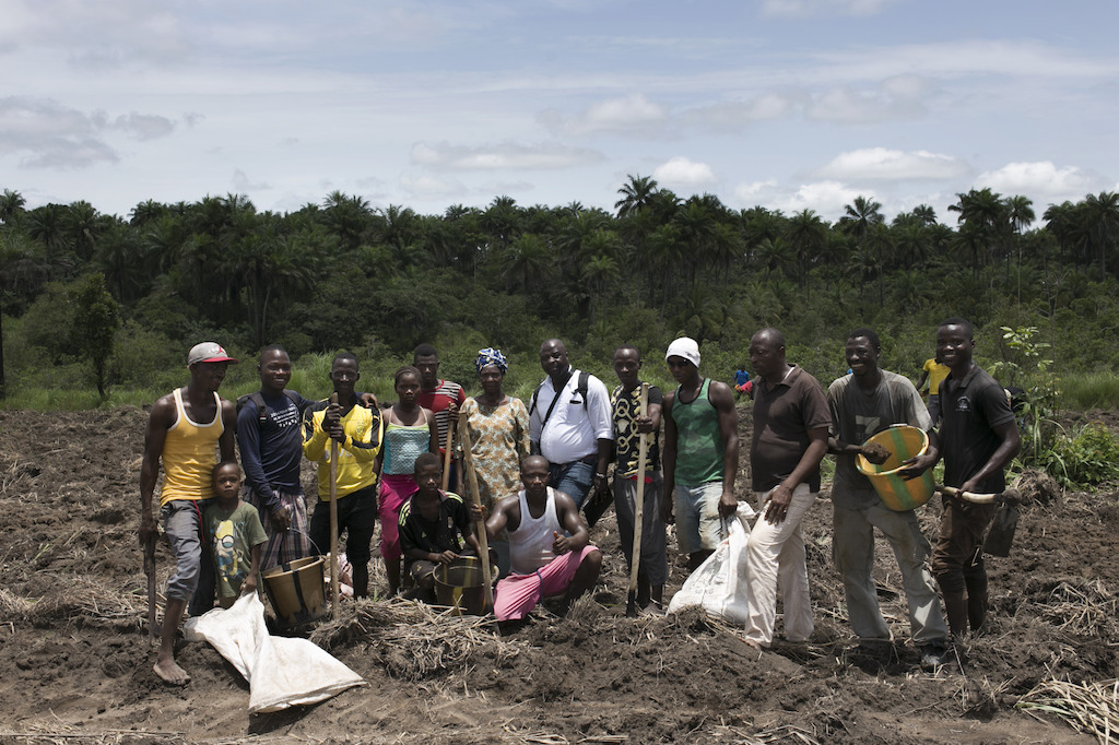 Portrait of members of the APGEF - Association des Personnes Guerís d'Ebola de Forecariah (Ebola survivors association of Forecariah).<br/><br/>These Ebola survivors associations are very important to fight against the stigmatisation of survivors and to conduct anti stigma activities with the population. Forecariah area is a mainly rural area were most of the population living from agriculture. Photographer: Albert Masias