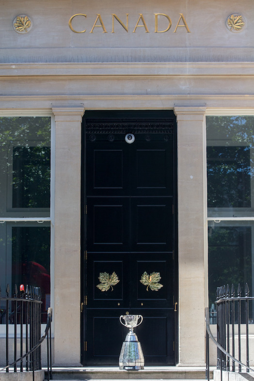 Entrée de la Maison du Canada. Photo: Jim Ross/LCF.