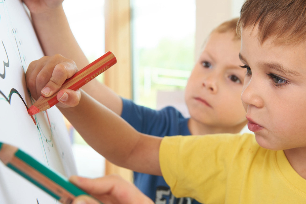 SCOOP: STABILO RECHERCHE DES ARTISTES EN HERBE POUR SON OEUVRE D'ART COLLABORATIVE