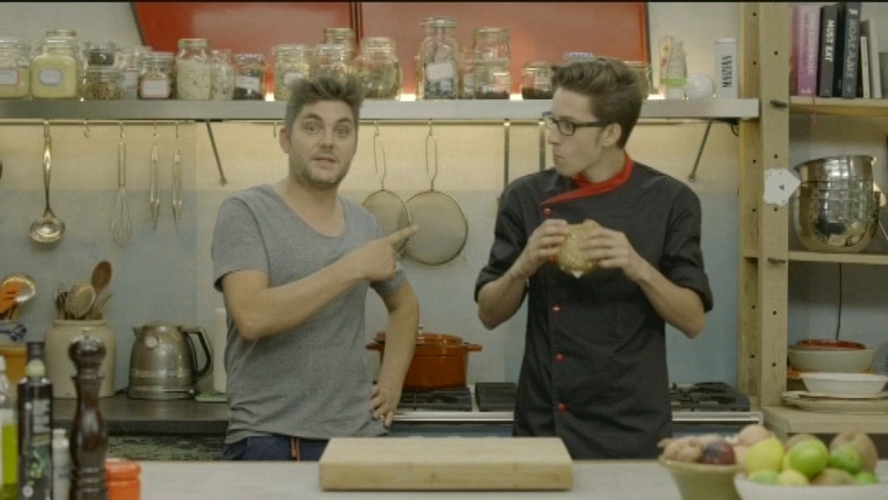 Video : Jeroen Meus stelt jonge Ketnet-collega Hannes voor