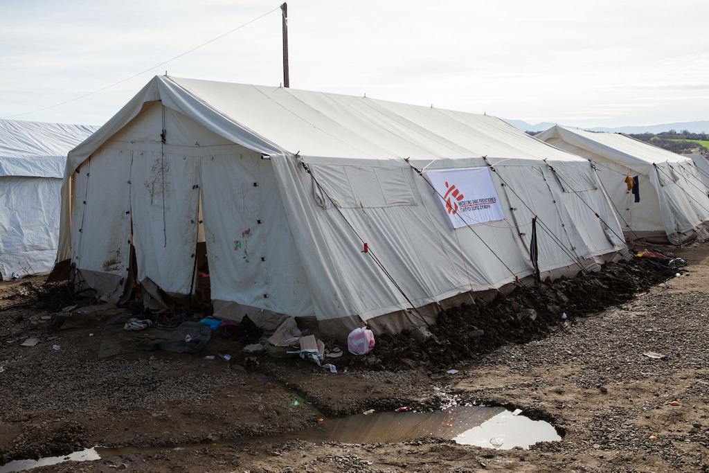 Seven Syrian families sleep together in this 42 sqaure meter tent provided by Medecins Sans Frontiers (MSF) to increase the commodation capacity of the transit camp at Idomeni, close to the Greek - FYROM border in Northern Greece. Photographer: Alex Yallop