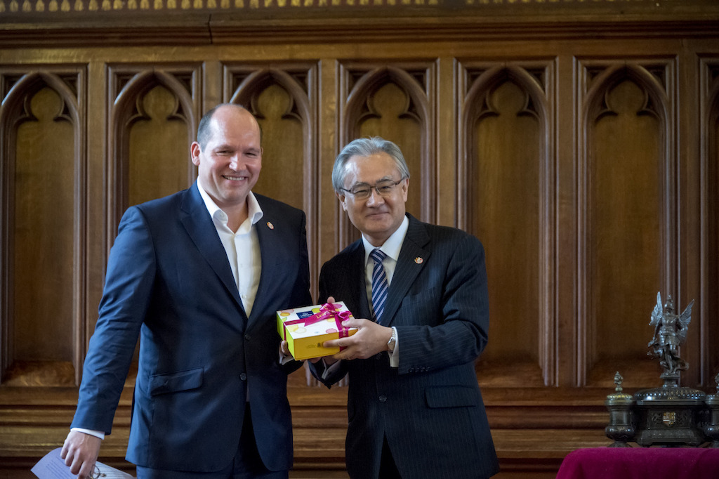 ©Wim Vanmaele -Philippe Close, Schepen voor Toerisme & Masafumi Ishii, Ambassadeur van Japan in België