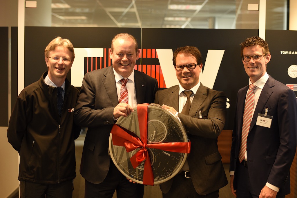 From left to right: David Jenkinson (Finance Director at TGW Limited), Hans De Sutter (Head of Sales TGW Benelux), Lars De Vries (Project Manager BOM), Pieter van Gent (Senior Project Manager NFIA)